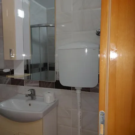 Holiday home Vikendica Nika *