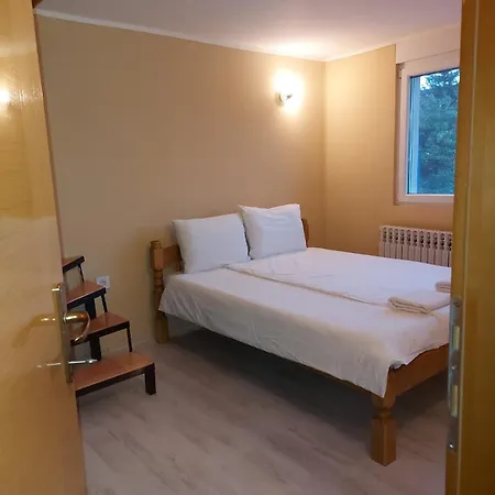 Vikendica Nika Holiday home *