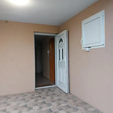 Holiday home Vikendica Nika