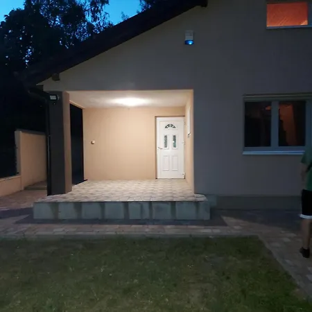 Holiday home Vikendica Nika *